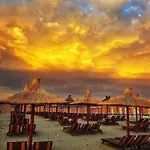 شقة Wave 2 Mamaia Prima Linie La Mare 120mp