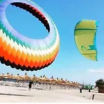 Wave 2 Mamaia Prima Linie La Mare 120mp