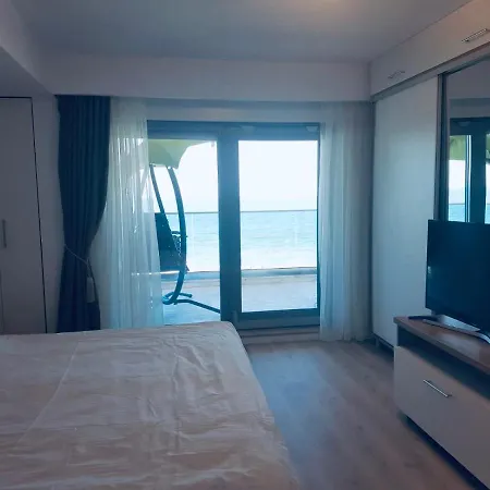 Wave 2 Mamaia Prima Linie La Mare 120mp Năvodari