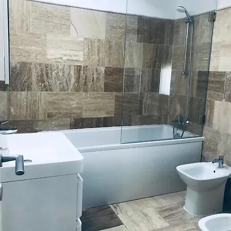 Wave 2 Mamaia Prima Linie La Mare 120mp Apartamento Năvodari