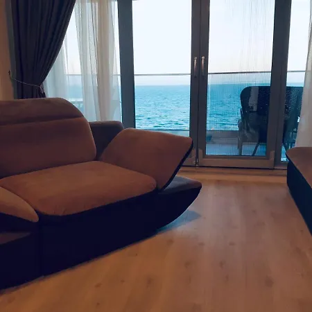 Wave 2 Mamaia Prima Linie La Mare 120mp Apartment