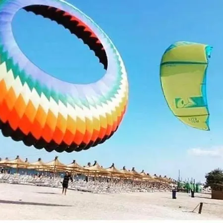 Wave 2 Mamaia Prima Linie La Mare 120mp