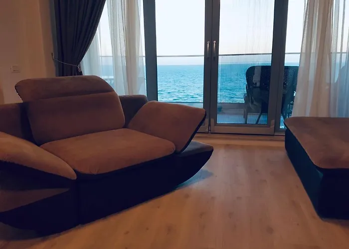 Wave 2 Mamaia Prima Linie La Mare 120mp Appartement