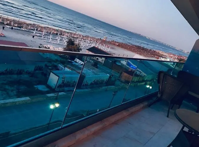 Wave 2 Mamaia Prima Linie La Mare 120mp Appartement